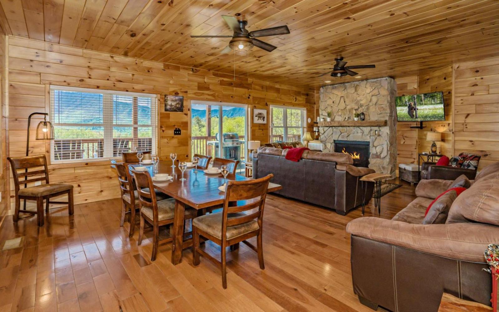 Beartastic Mountain View Lodge Gatlinburg Exterior photo